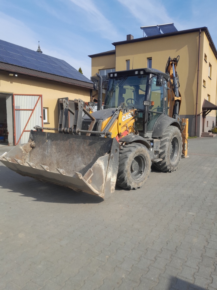 Koparko-ładowarka Case 580ST Extendahoe – wykopy, roboty ziemne Zawiercie